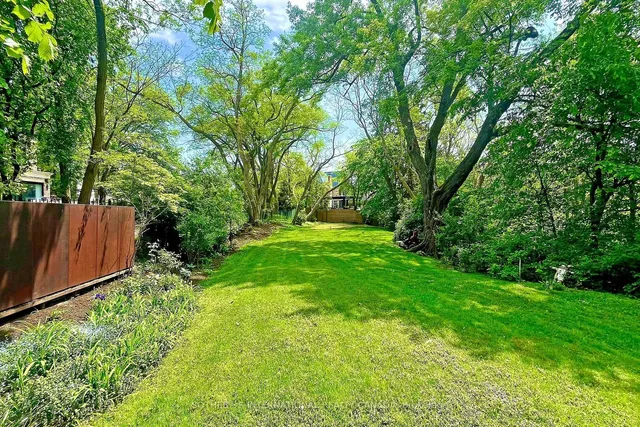 Additional image 30 of 372 Old Yonge St