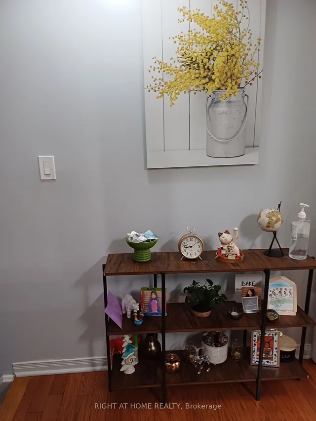 Additional image 7 of 29 Rosebank Dr Unit 212