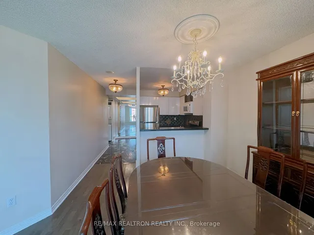 Additional image 10 of 942 Yonge St Unit 909