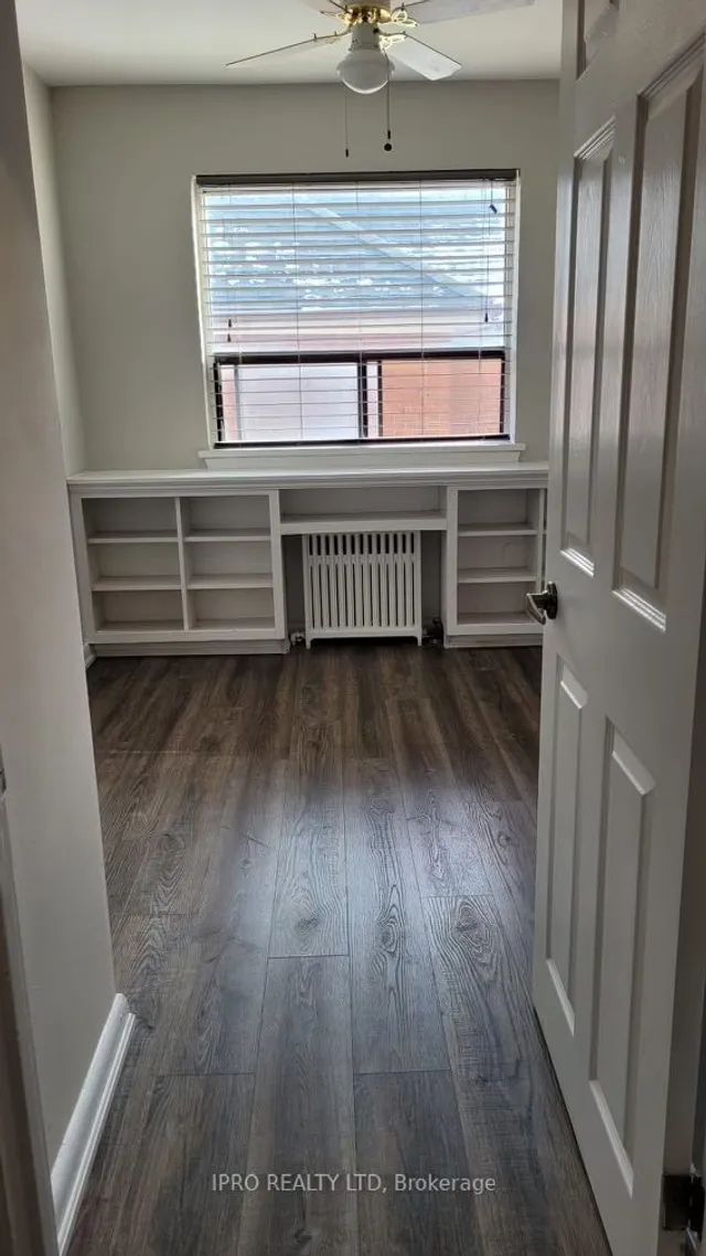 Additional image 28 of 46 Twenty Second St