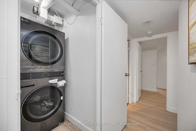 Additional image 28 of 10 Markbrook Lane Unit 209