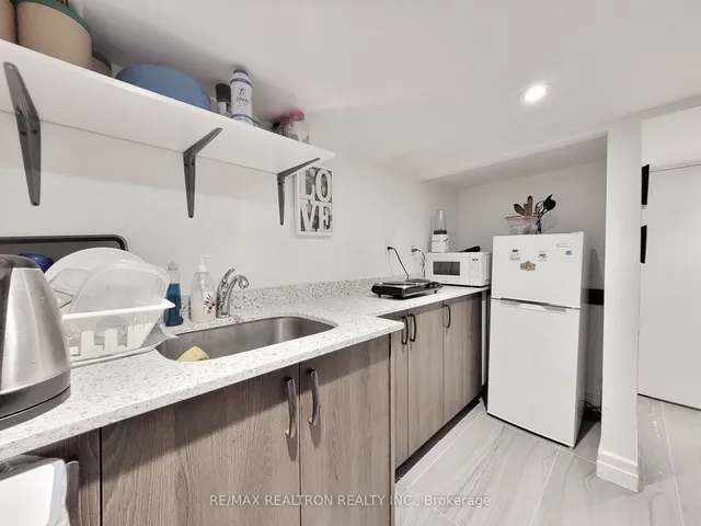 Additional image 6 of 185 Steeles Ave