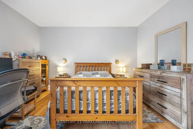 Additional image 23 of 114 Rosemount Ave