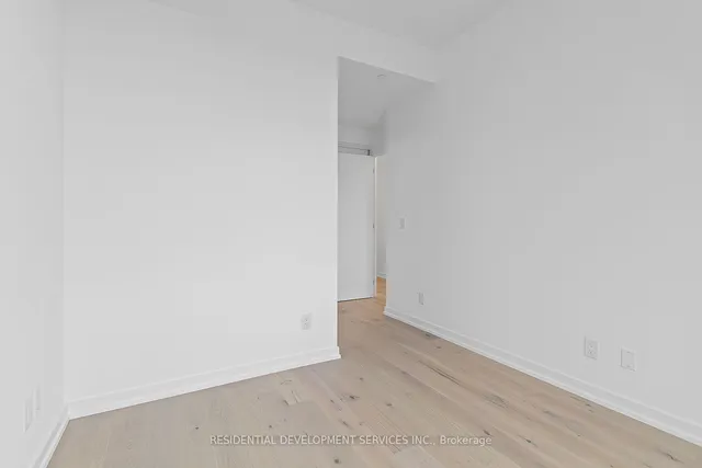 Additional image 11 of 3100 Keele St Unit 1020