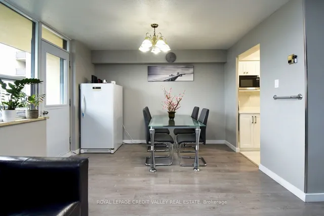 Additional image 11 of 5 Frith Rd Unit 410