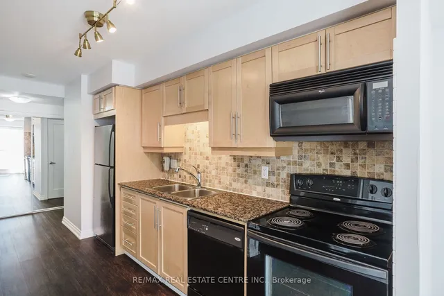 Additional image 38 of 20 Blue Jays Way Unit 1019