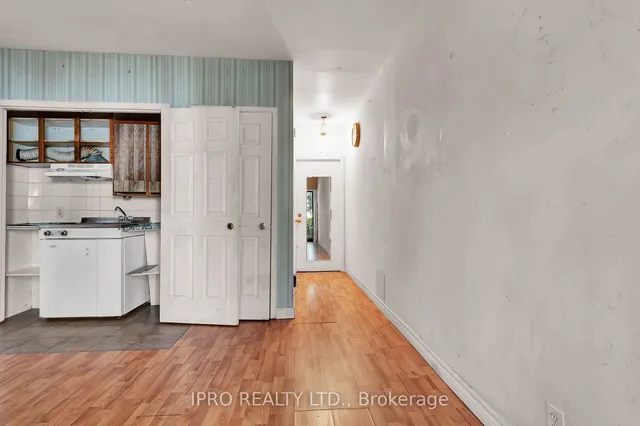 Additional image 16 of 1244 College St