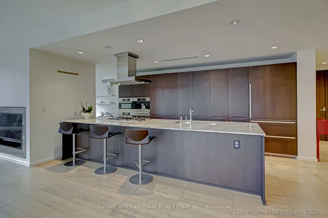 Additional image 21 of 180 University Ave Unit 2501