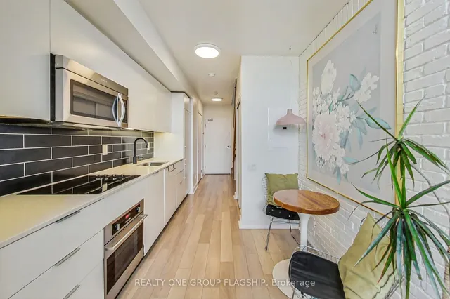 Additional image 14 of 5 Hanna Ave Unit 617