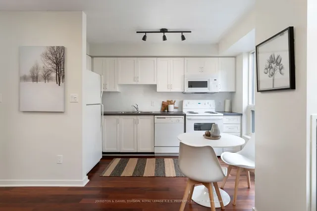 Additional image 12 of 800 King St Unit 210