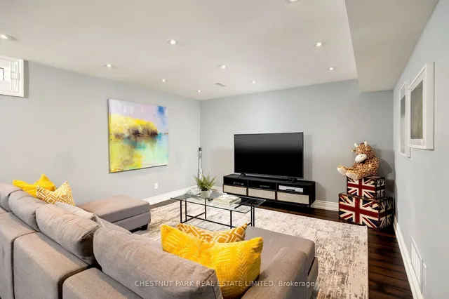 Additional image 27 of 56 Tefley Rd