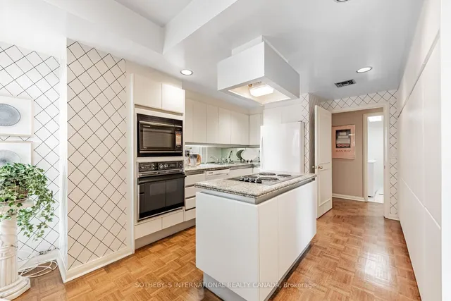 Additional image 11 of 55 Prince Arthur Ave Unit 805