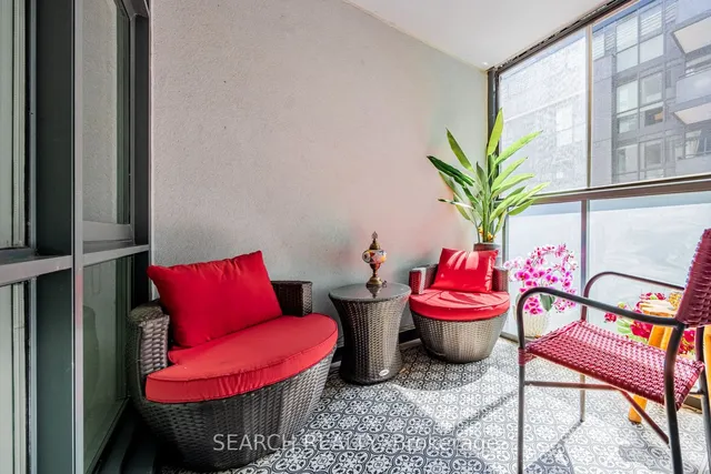 Additional image 27 of 36 Howard Park Ave Unit 303