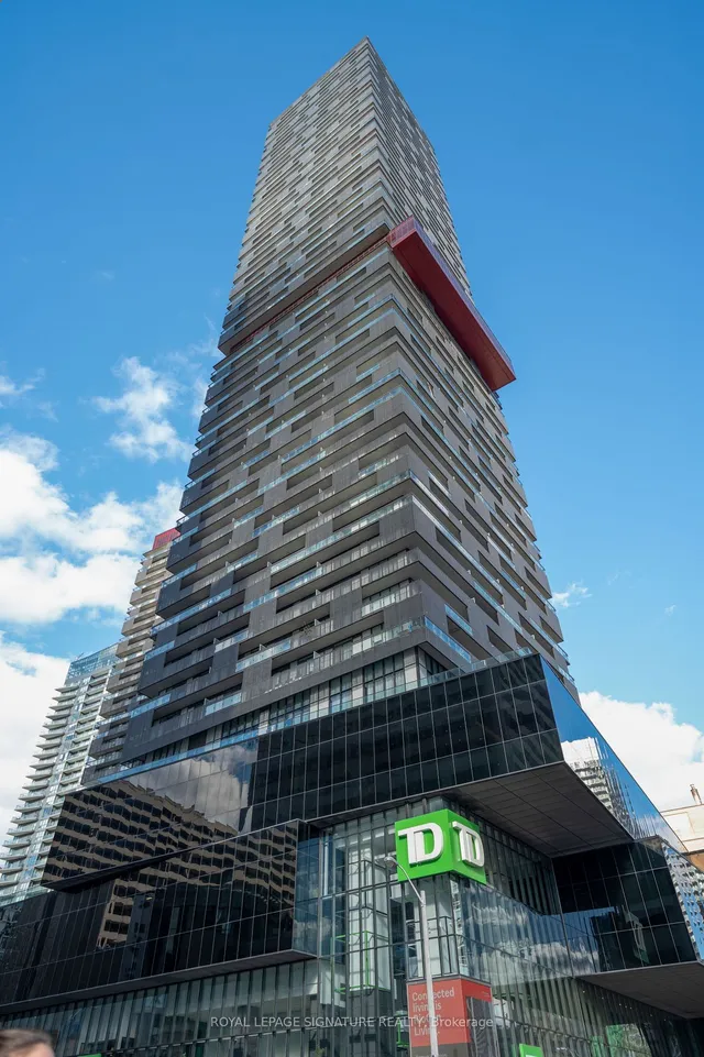 8 Eglinton Ave Unit 3802