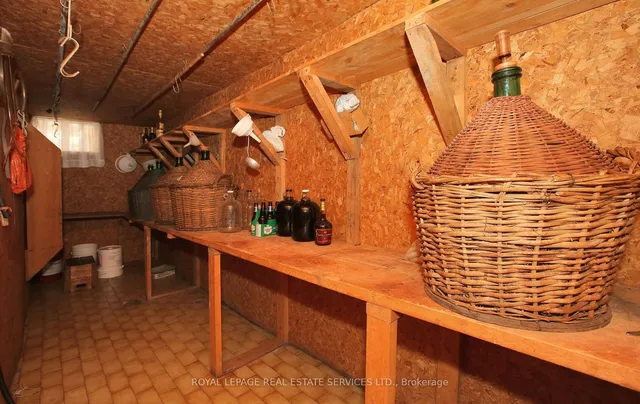 Additional image 29 of 112 Arleta Ave