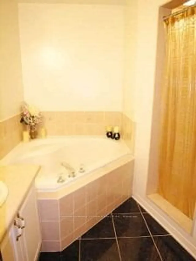 Additional image 5 of 561 Oxford St