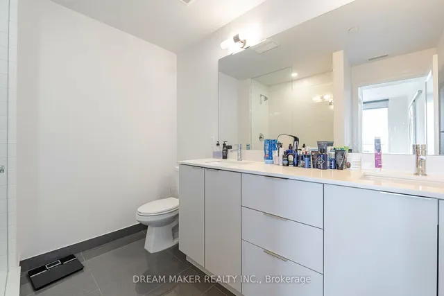 Additional image 24 of 576 Front St Unit 1801E