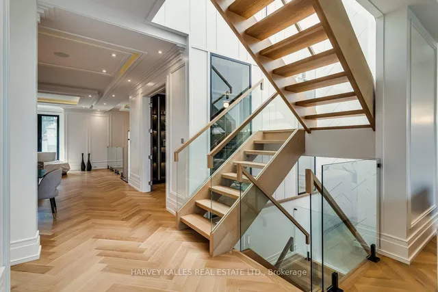 Additional image 17 of 217 Richview Ave