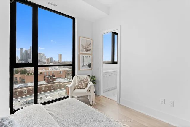 Additional image 26 of 1 Strathgowan Ave Unit PH02