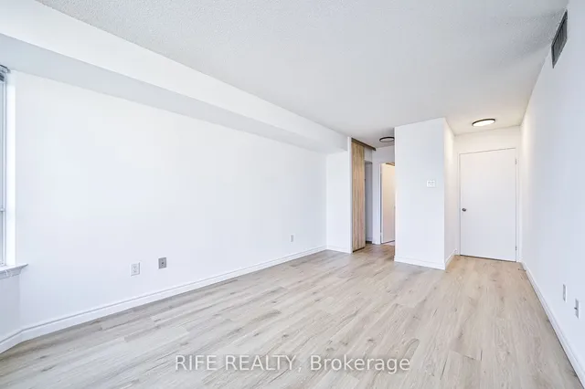 Additional image 25 of 330 Alton Towers Circ Unit 1603