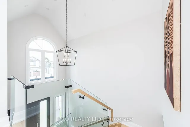 Additional image 16 of 303 Delta St