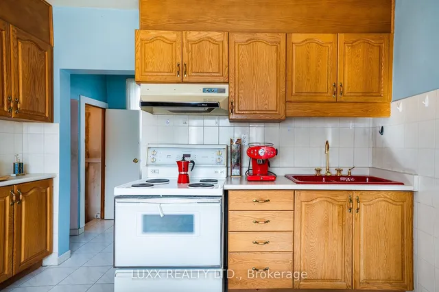 Additional image 5 of 377 Glenholme Ave