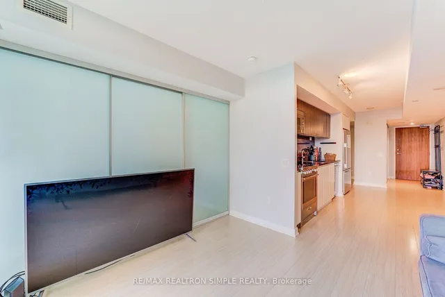 Additional image 9 of 85 Queen's Wharf Rd Unit 802