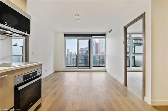 Additional image 20 of 38 Widmer St Unit 4302