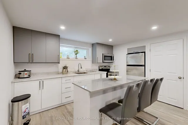 Additional image 29 of 191 Maxome Ave