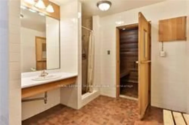 Additional image 7 of 720 Spadina Ave Unit 706