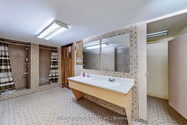 Additional image 38 of 3380 Eglinton Ave Unit 1411