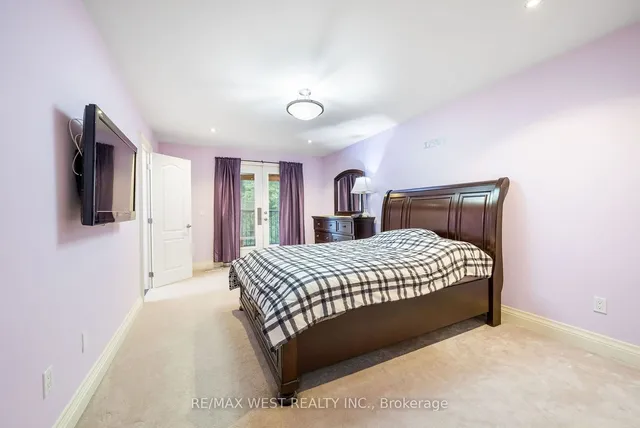 Additional image 10 of 1301 Woodbine Ave