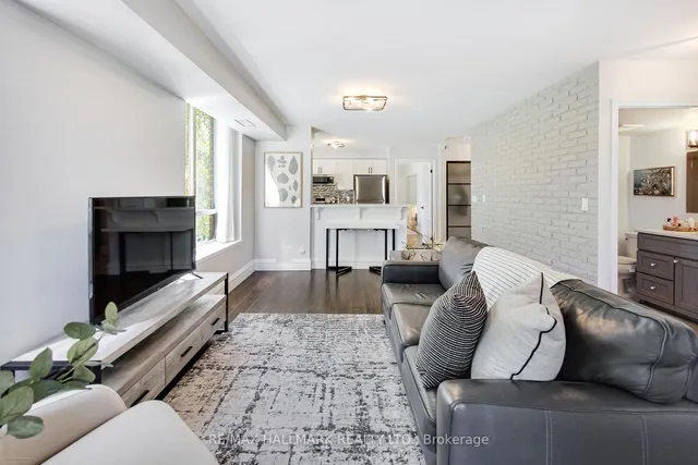 Additional image 11 of 1733 Queen St Unit 220