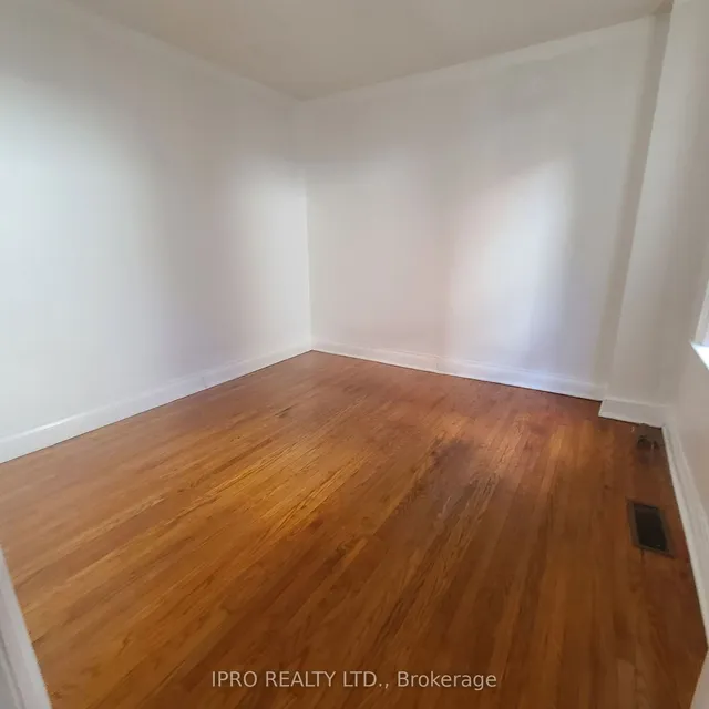 Additional image 11 of 64 Robinson St