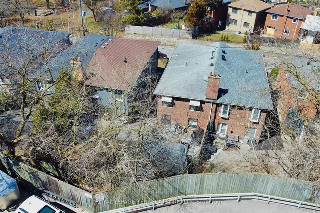 Additional image 38 of 29 Love Cres