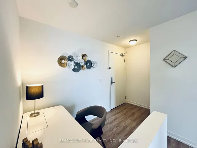 Additional image 4 of 49 East Liberty St Unit 2503