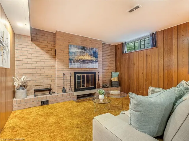 Additional image 24 of 40 Dukinfield Cres