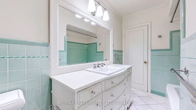 Additional image 19 of 54 Centre Ave