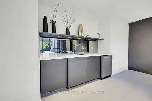 Additional image 22 of 10 Gibbs Rd Unit 501