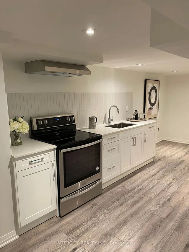 Additional image 15 of 32 Rothsay Ave