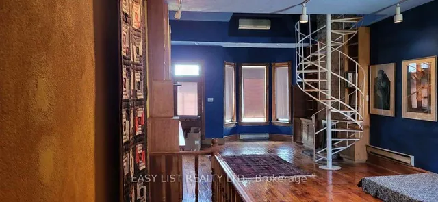 Additional image 18 of 33 Clinton St