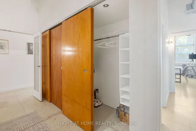 Additional image 17 of 365 Dundas St Unit 102