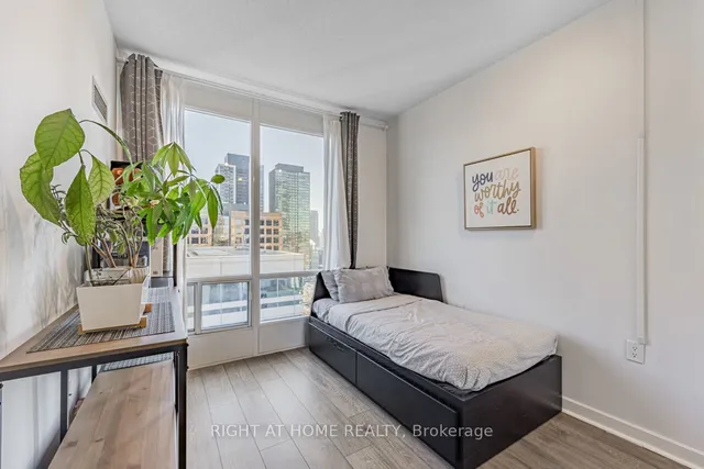 Additional image 24 of 85 Bloor St Unit PH 6