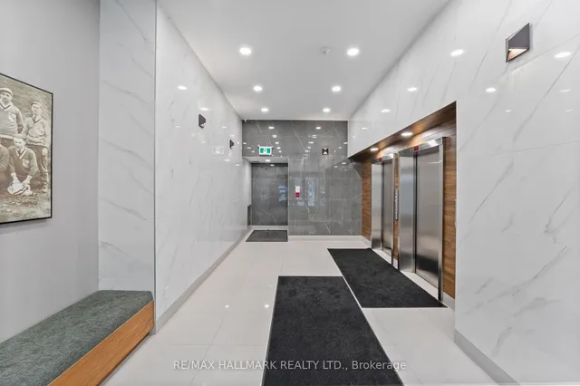 Additional image 22 of 300 Coxwell Ave Unit 508