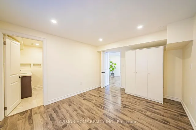 Additional image 26 of 48 Kenhatch Blvd