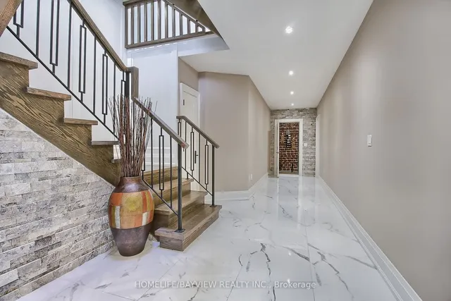 Additional image 33 of 41 Transwell Ave