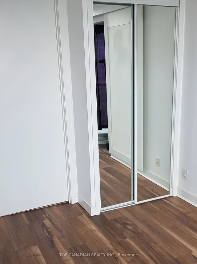 Additional image 11 of 14 York St Unit 5705