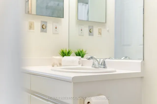 Additional image 23 of 7 Broadway Ave Unit 301