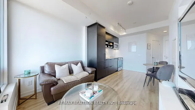 Additional image 5 of 135 East Liberty St Unit 2012