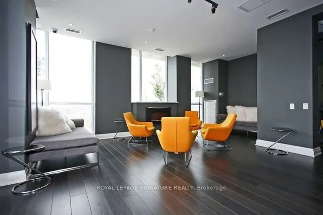 Additional image 24 of 83 Redpath Ave Unit 402